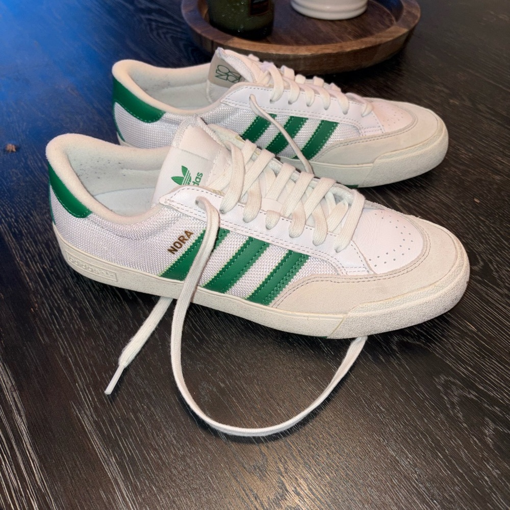 Adidas Nora Skate shoes
